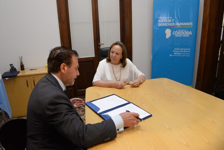 Convenio entre el Gobierno de la Provincia de Córdoba y la AAJC para la realización del VII Congreso Argentino de Justicia Constitucional